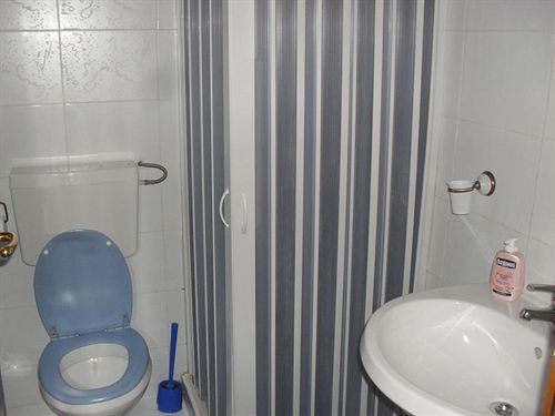 Room Elia Napoli Bagian luar foto