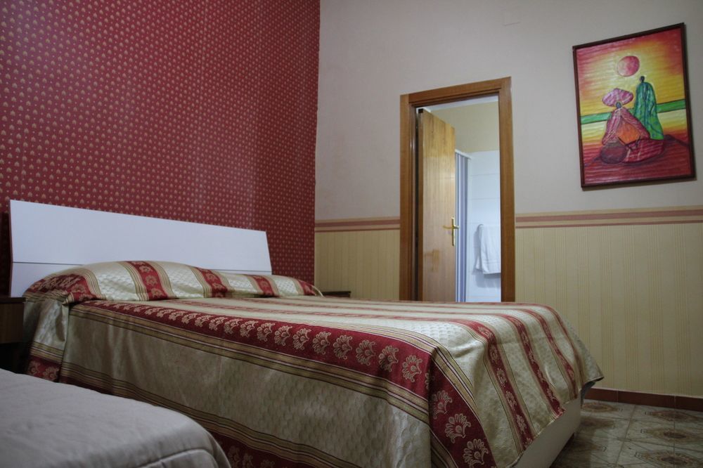 Room Elia Napoli Bagian luar foto