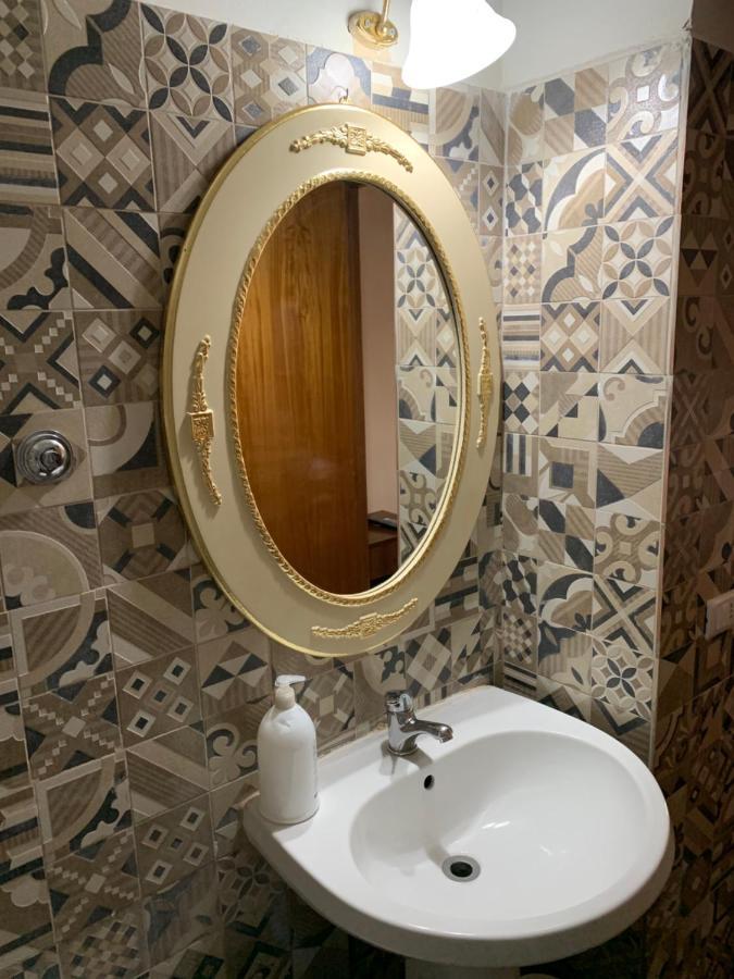 Room Elia Napoli Bagian luar foto
